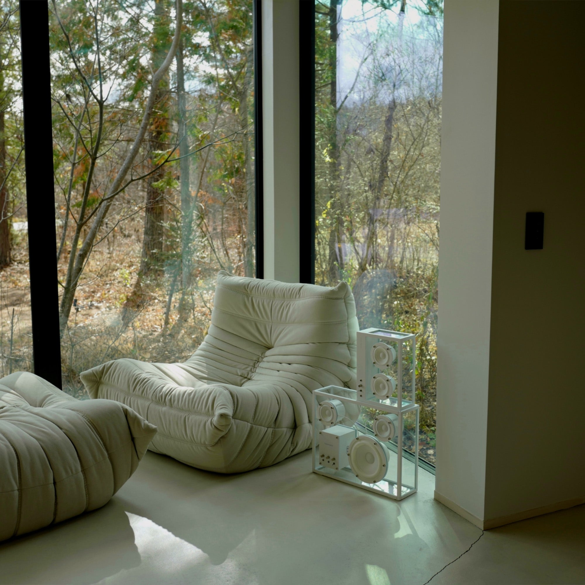 Small Transparent Speaker